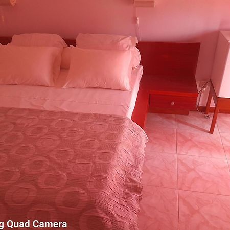 Yria Residencial Bed & Breakfast Porto Novo Rom bilde