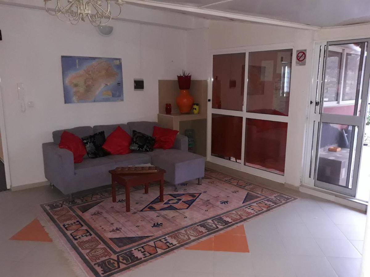 Yria Residencial Bed & Breakfast Porto Novo Eksteriør bilde