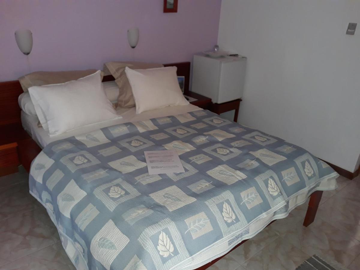 Yria Residencial Bed & Breakfast Porto Novo Eksteriør bilde