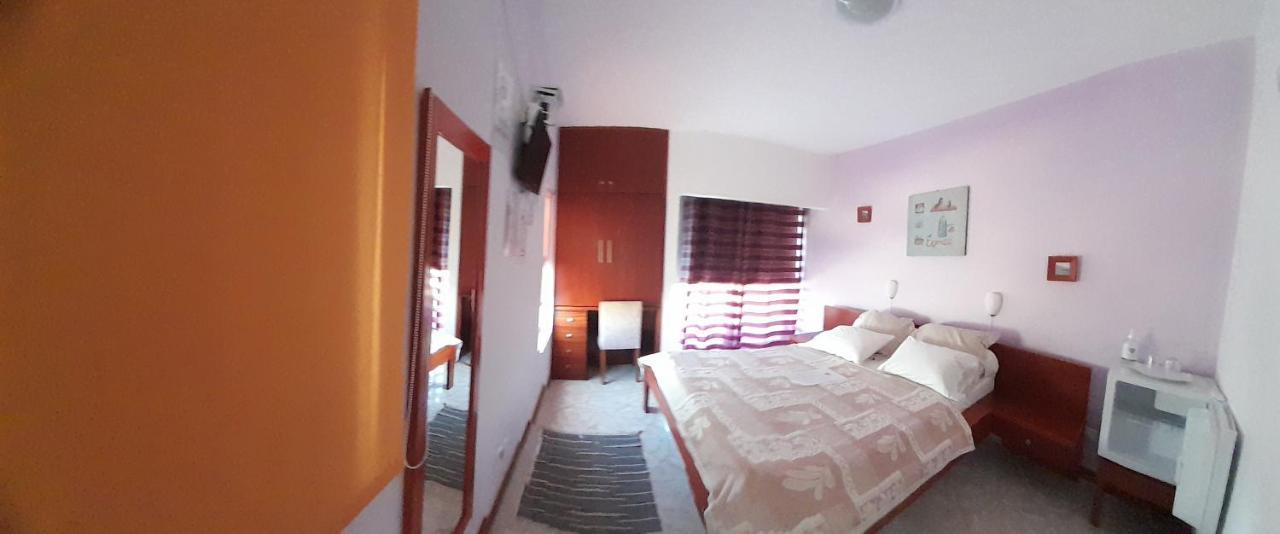 Yria Residencial Bed & Breakfast Porto Novo Eksteriør bilde