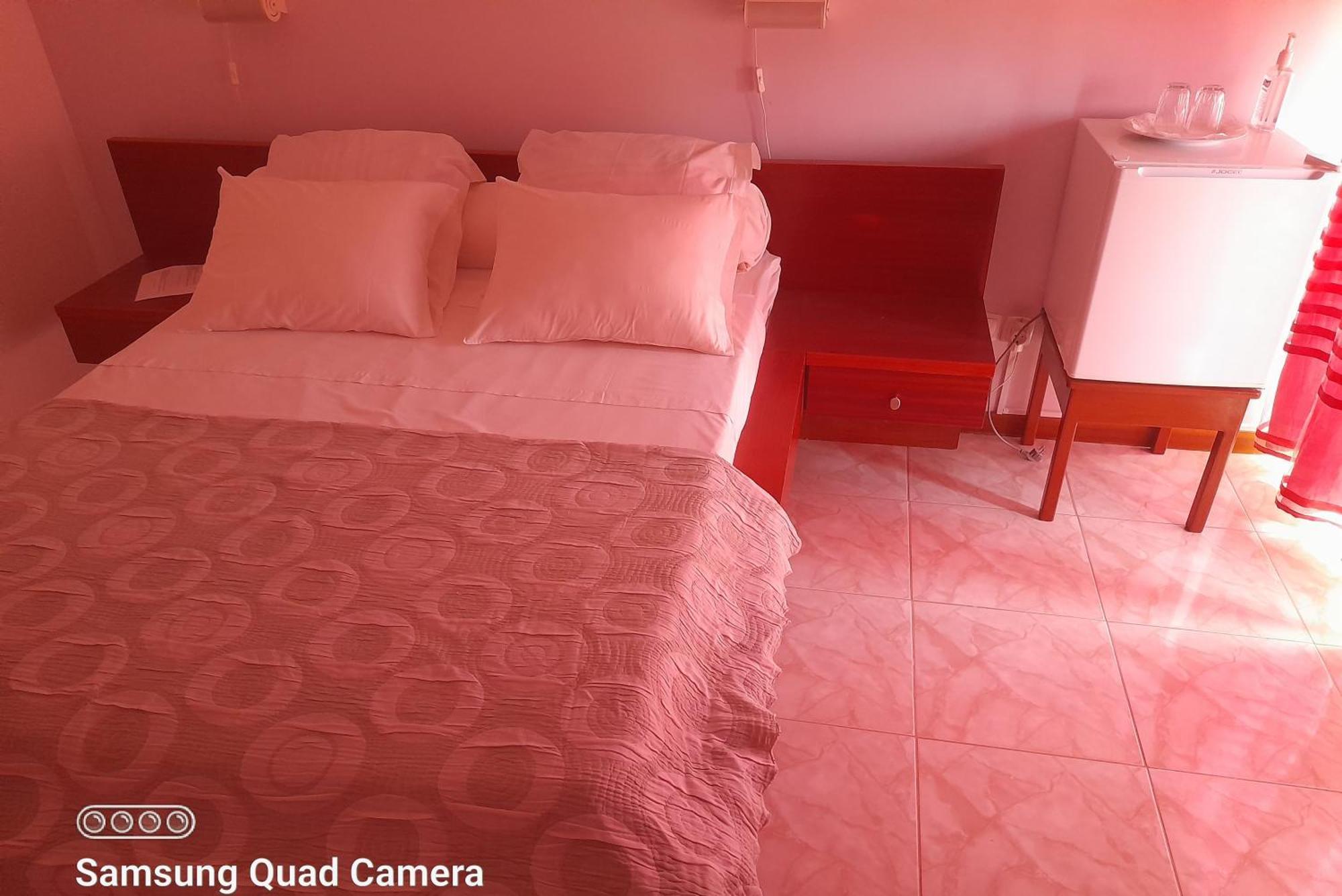 Yria Residencial Bed & Breakfast Porto Novo Rom bilde