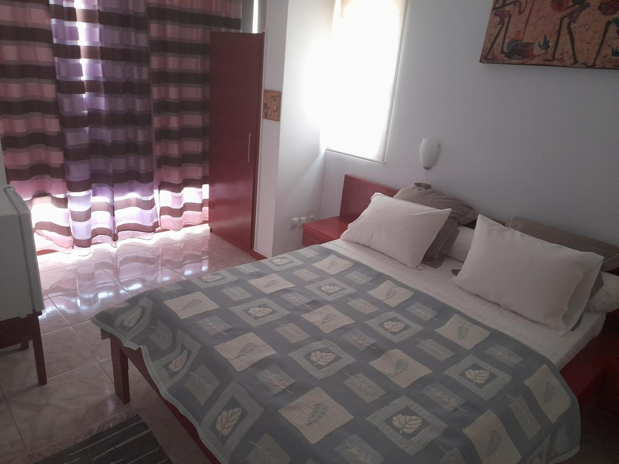 Yria Residencial Bed & Breakfast Porto Novo Rom bilde